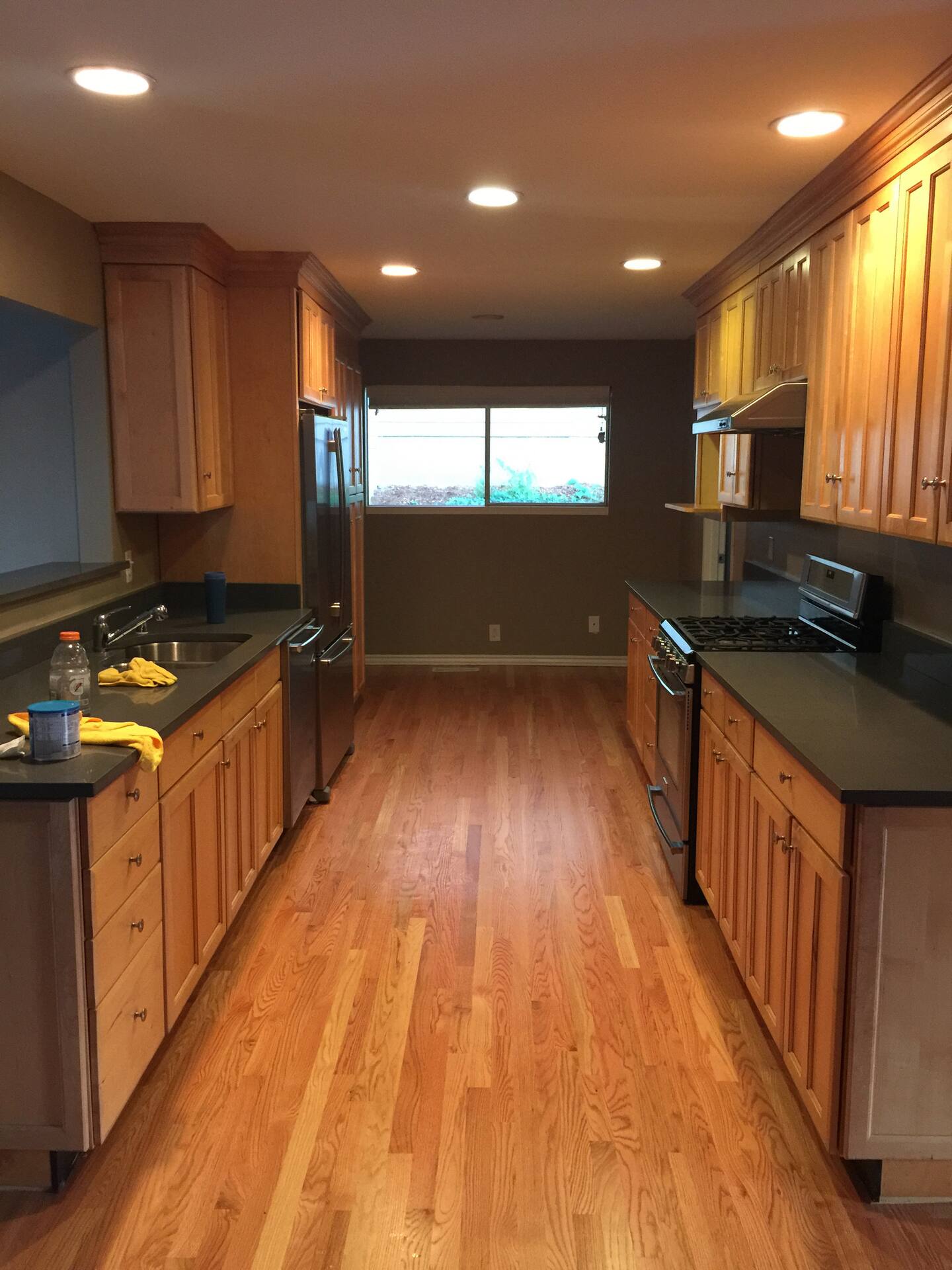 Kennydale Room 5 (Spacious Guest Room w/ TV) — photo 6
